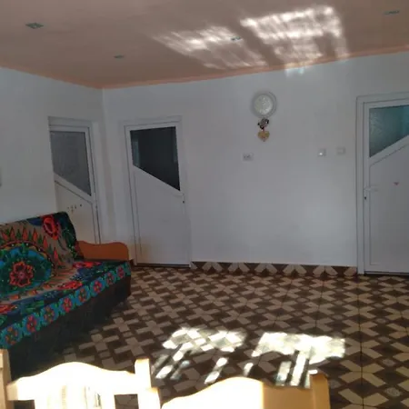Casa Din Poiana Guest house